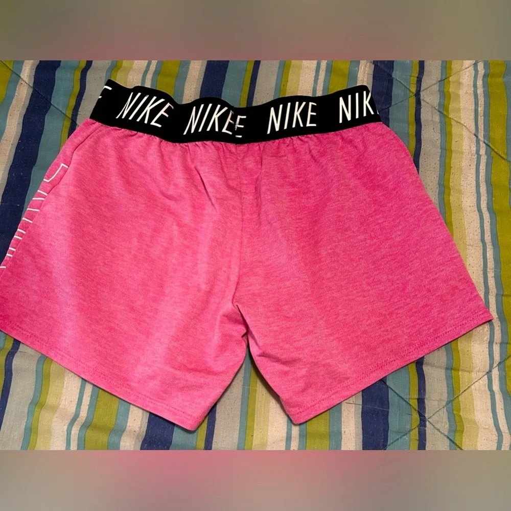 Nike Shorts - Picture 2 of 3